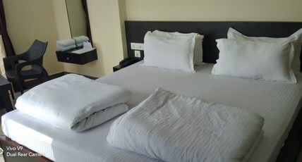 LIGHT HOUSE INN Room Type - SEA VIEW DELUXE AC ROOM