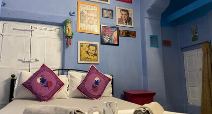 Bob Hostel Room Type - Deluxe Double Room With Shower