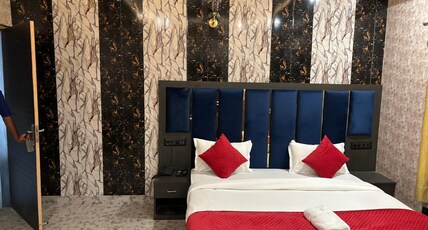 Natures nest inn Room Type - Deluxe King Bed Room with City View