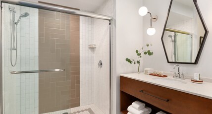 Hotel Indigo - Winston-Salem Downtown Room Type - 1 King Premium High Floor