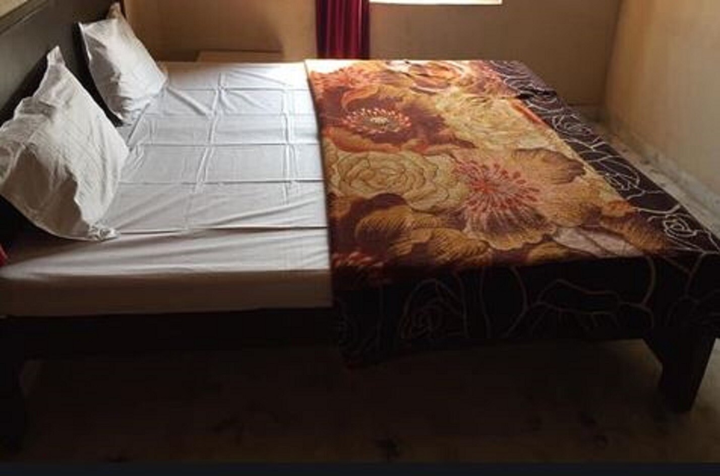 Sofiana guest house - Tap to explore photos
