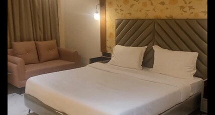 PINE NEEDLES Room Type - SUPER DELUXE LUXURY ROOM