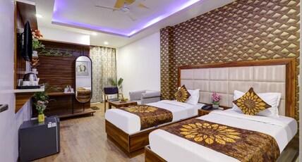 Hotel The RTS Plaza Room Type - Twin Bed Room With Balcony