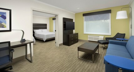 Holiday Inn Express Puyallup Room Type - 1 Bedroom Suite 2 Queen