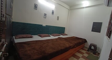 Shree sanwariya seth guest house Room Type - Family ac room