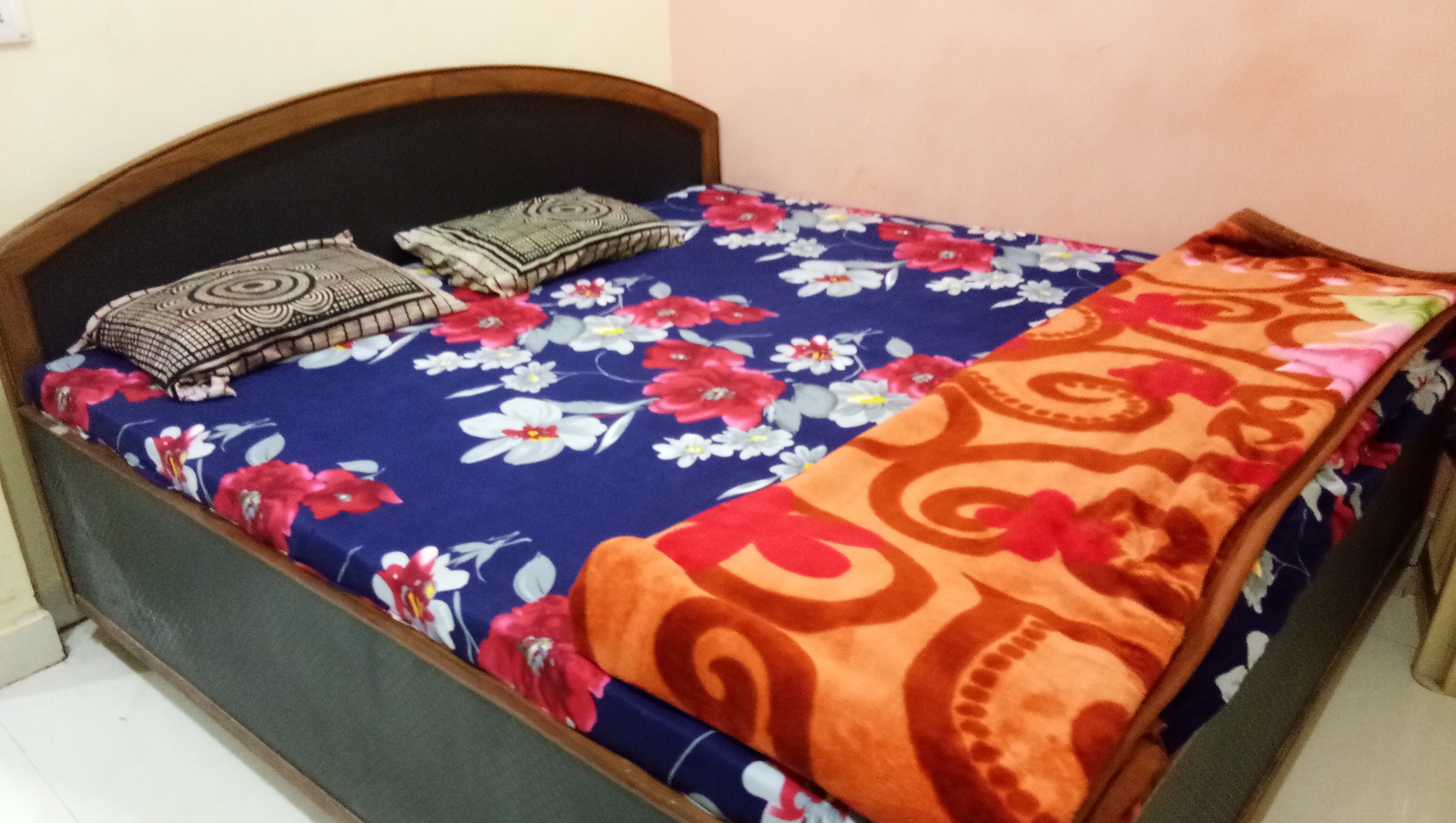 Hotel Sharma - Tap to explore photos