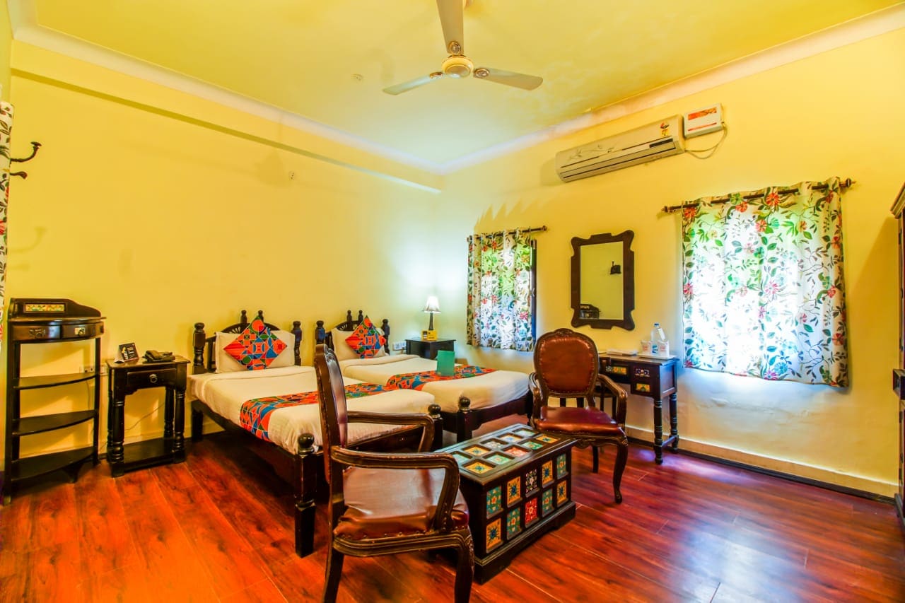 Hotel Utsav Niwas - Tap to explore photos