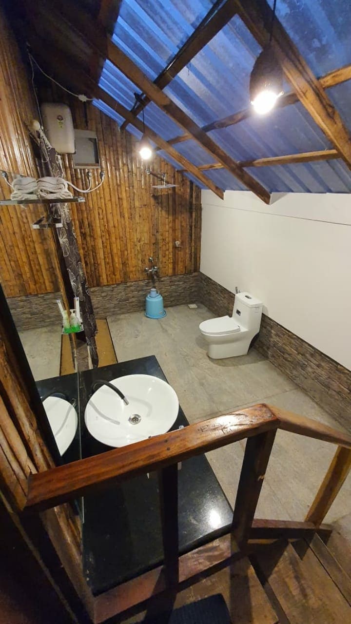 Camp 21 Beach Holiday Homes | Rooms & Wi-Fi - Tap to explore photos
