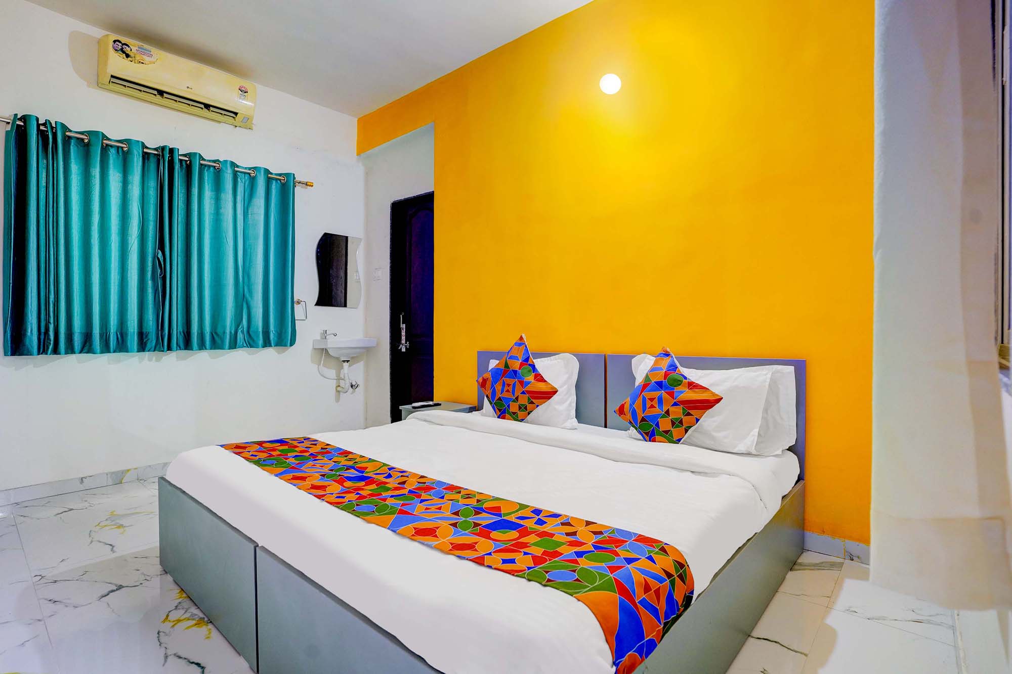 FabHotel Lotus Prime Stay - Hinjawadi - Tap to explore photos