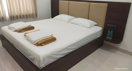 MTR PEARL Room Type - Deluxe Room