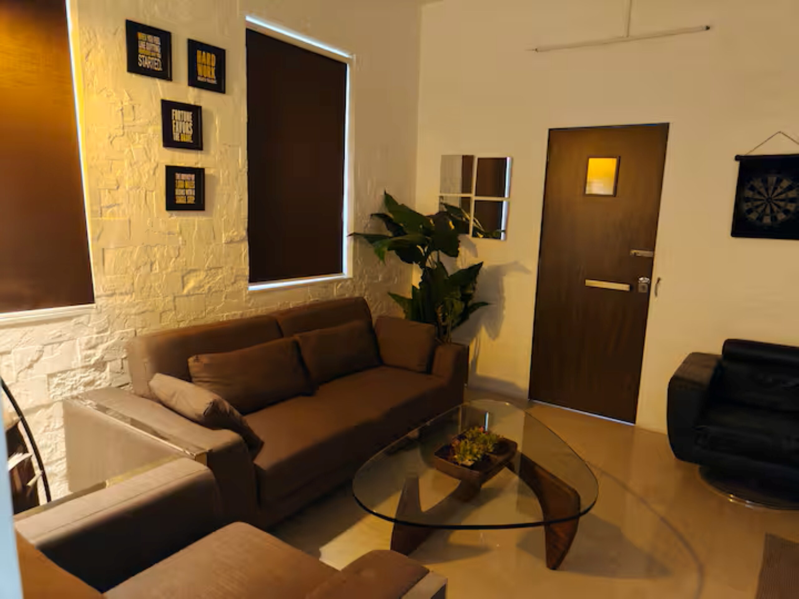 Cool and Awesome Stay 1BHK Apartment - Tap to explore photos