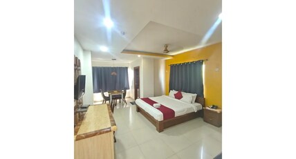 FabHotel Regal I Room Type - Deluxe Room