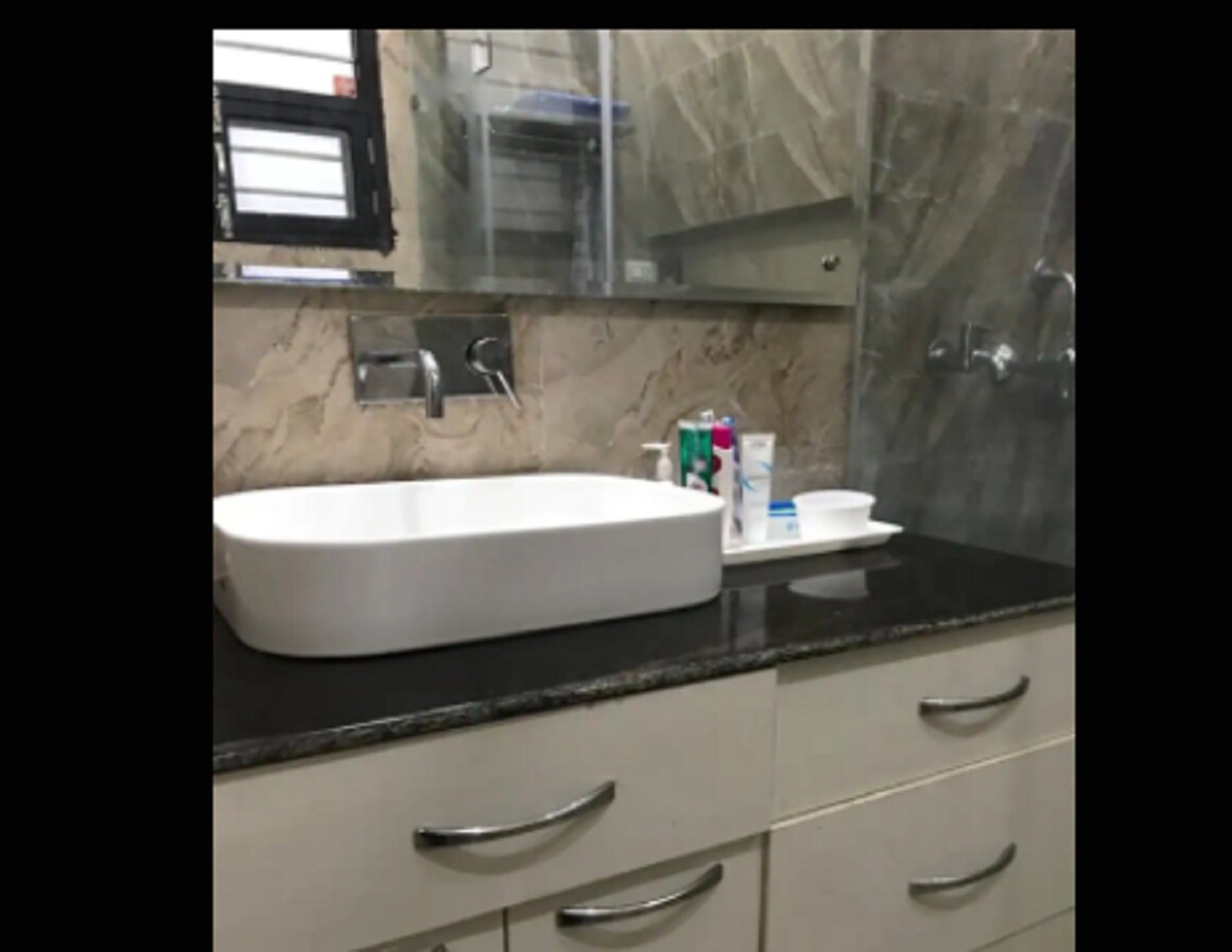 Bansal's Holiday Home - Tap to explore photos