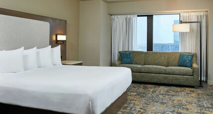 Hilton Anchorage Room Type - 1 KING BED DELUXE ROOM