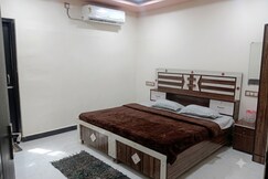 Maa Savitri Home Stay