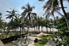 3BR Beachfront Villa with Pool - Villa Marina II