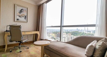 DoubleTree by Hilton Hotel Guangzhou Room Type - TWIN EXECUTIVE ROOM
