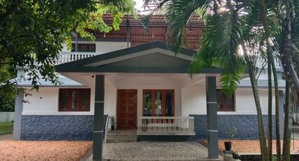 Riviera Grande Villa by River: Peaceful stay 3BR by Homeyhuts Room Type - Tranquil Villa by River Peaceful stay by Homeyhuts