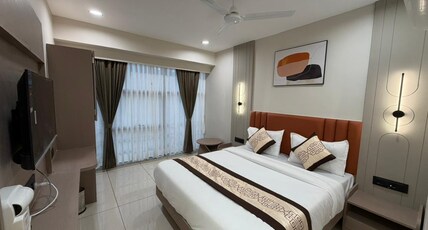 Hotel Prime Divine Room Type - Deluxe Room with City View