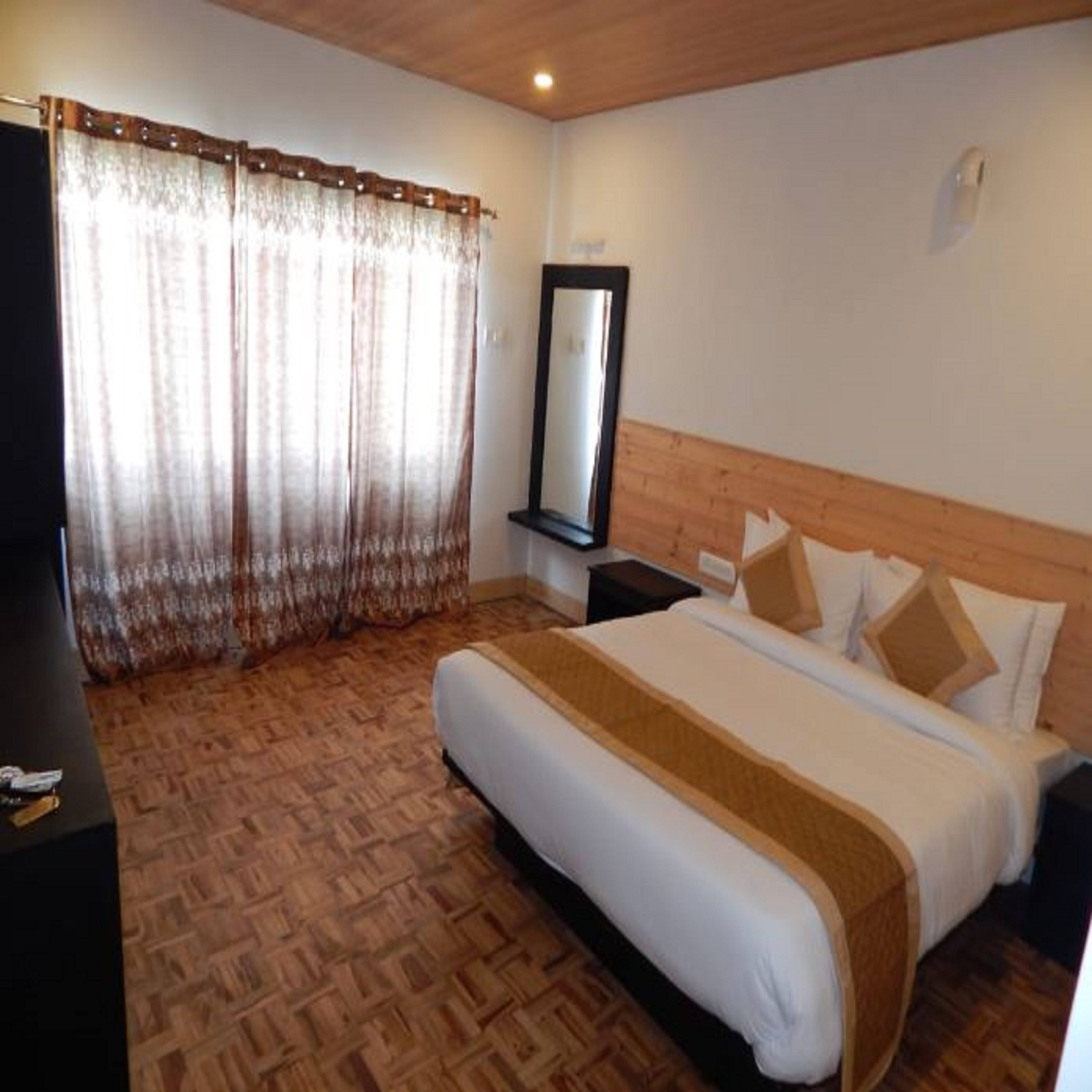 Cherry Wood Suites & Spa - Tap to explore photos