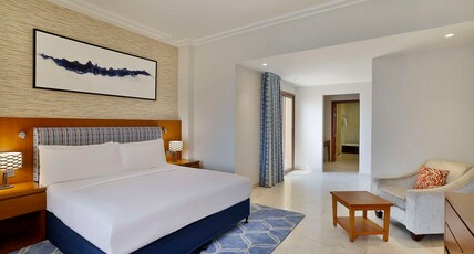 DoubleTree by Hilton Resort  & Spa Marjan Island Room Type - KING JUNIOR SUITE