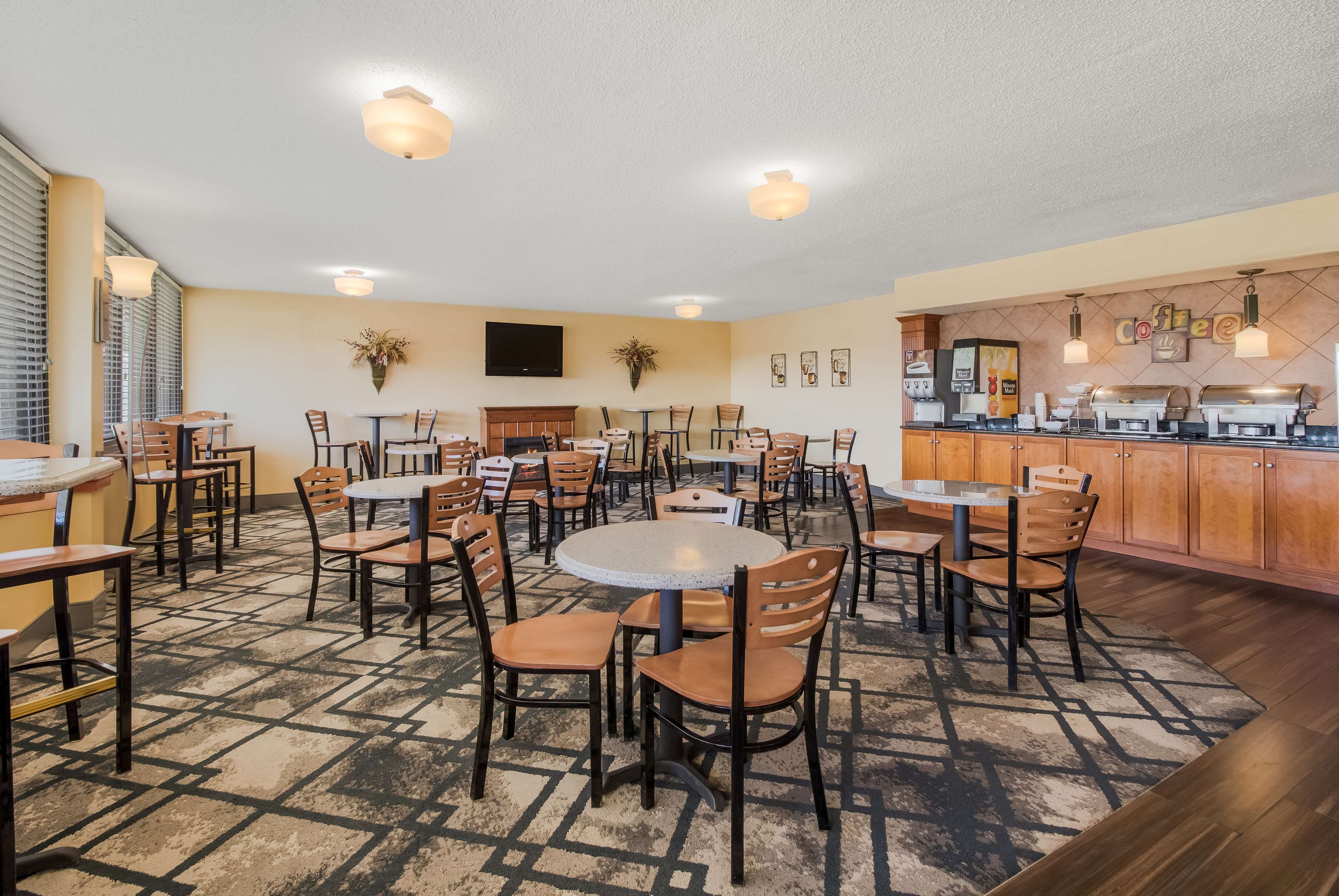 Best Western University Inn - Tap to explore photos