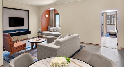 NH Collection Dubai Ibn Battuta Room Type - Family Suites