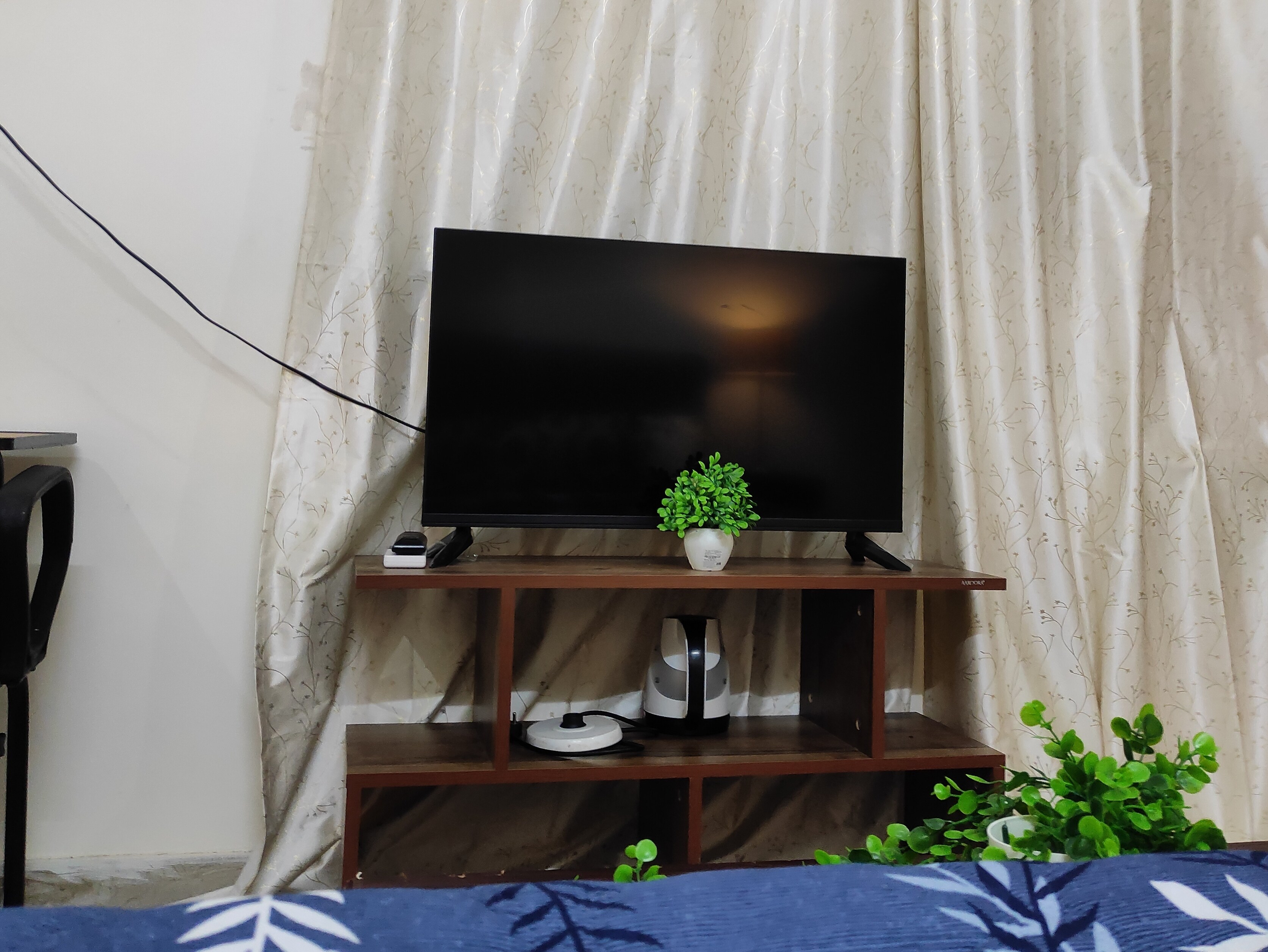 HillSide Haven | HomeStay w/ scenic Mountain views - Tap to explore photos
