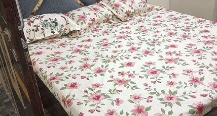 Radhika P Guest House Room Type - DELUX FOUR BED WITH AIRCONDITIONER ROOM