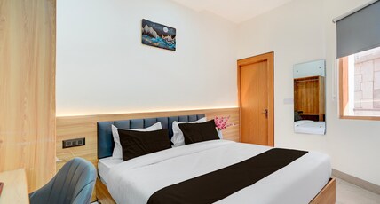 Super Townhouse Roorkee Bypass Room Type - Classic