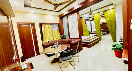HOTEL RAJ DARBAR SAHARSA Room Type - Deluxe Suite