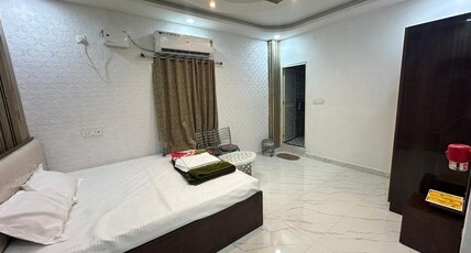 Event Era Restaurant Banquet Hall Room Type - Luxury Room