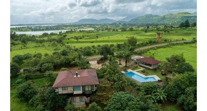 Redhomex Lake View 5 BHK with Pvt Pool Room Type - Redhomex Lake View 5 BHK with Pvt Pool