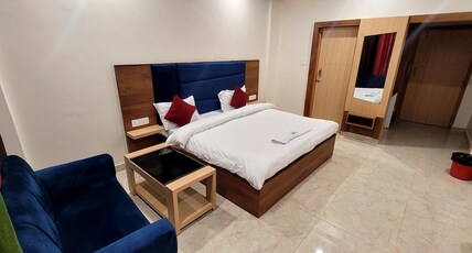 Hotel Alpine Vista Room Type - Deluxe Room