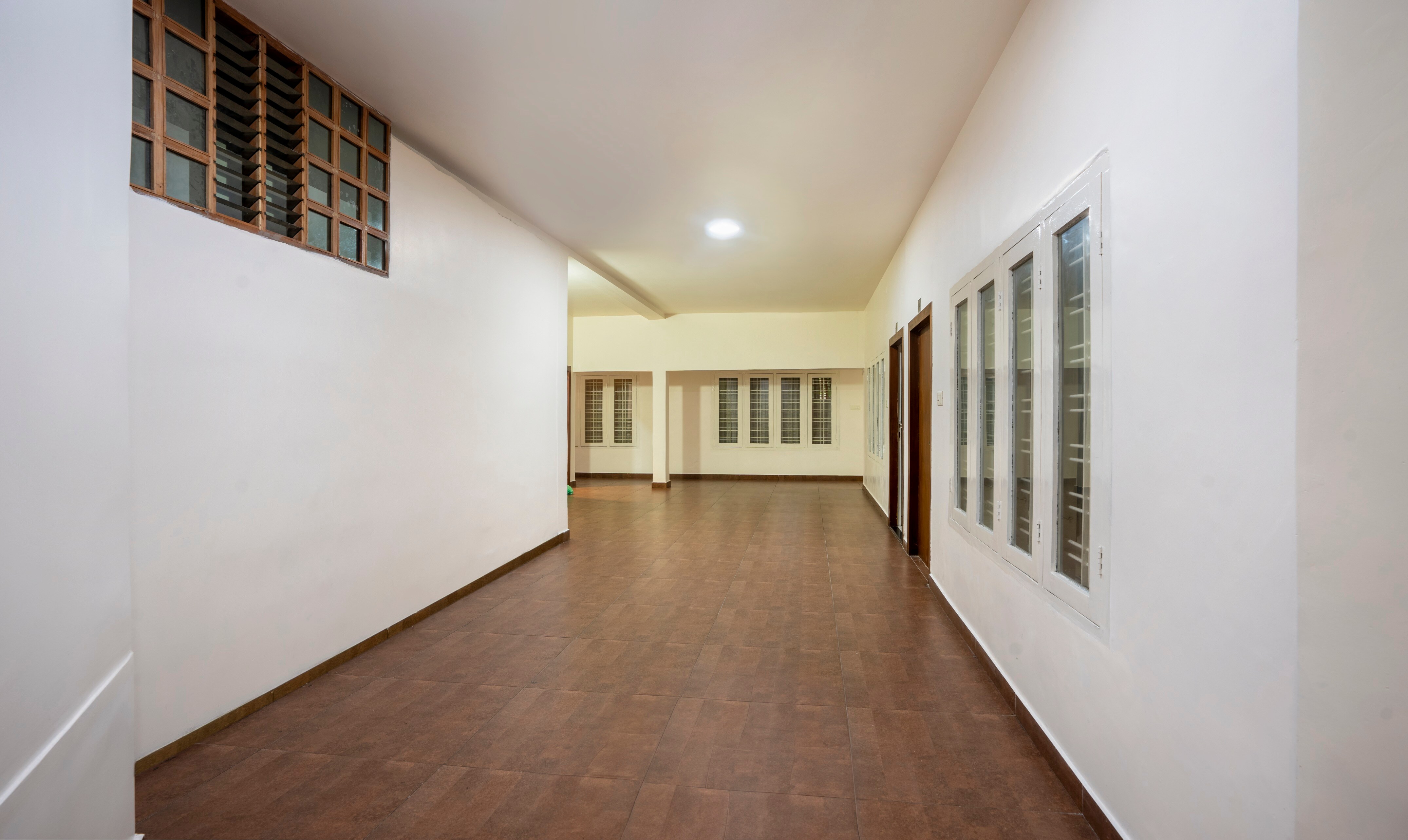 Treebo Seagate - Tap to explore photos