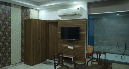 hotel holiday fun resort Room Type - Royal Suite