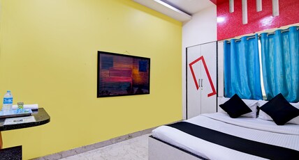Fortune Plaza Near Acropolise Mall Room Type - Deluxe Room