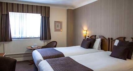 Best Western Manor Hotel Room Type - 2 Single Beds, Standard Room, Free High Speed Internet, Comfort, Non-Smoking