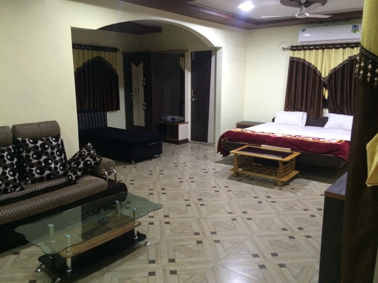 Main gallery