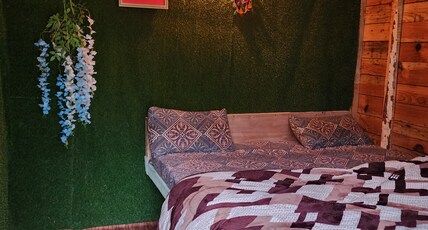 Wolf Stays Room Type - Bedroom 2
