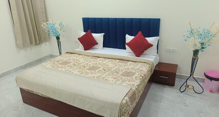 HOTEL GRAND RICH Room Type - Deluxe Room