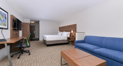 Holiday Inn Express Alliance Room Type - 1 King Suite Sofa Bed Holiday Inn Express Alliance Room Type - 1 King Suite Sofa Bed