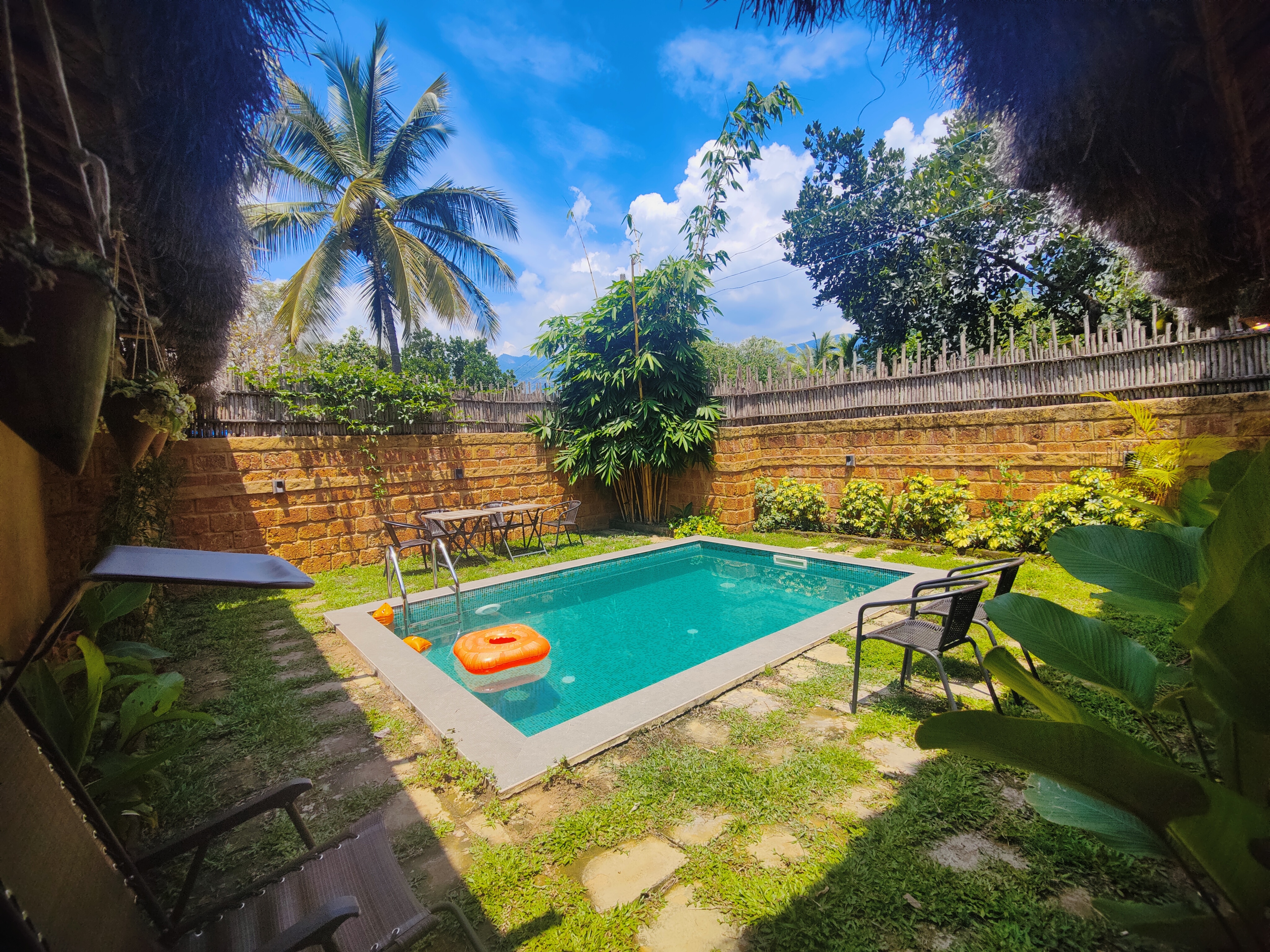 Earthen Private Pool Villa Marayoor - Tap to explore photos