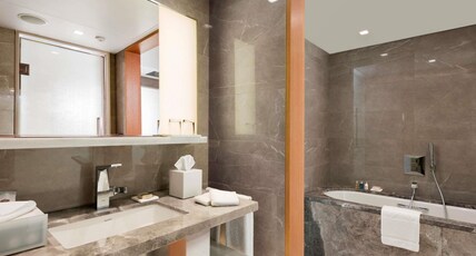 Swissotel the Bosphorus Istanbul Room Type - Deluxe Suite Bosphorus View
