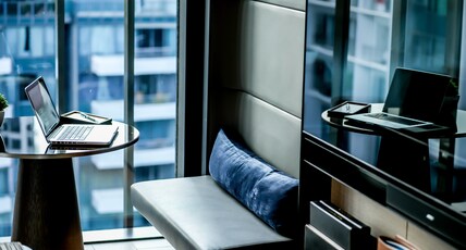 InterContinental Singapore Robertson Quay Room Type - 1 King Classic Accessible InterContinental Singapore Robertson Quay Room Type - 1 King Classic Accessible