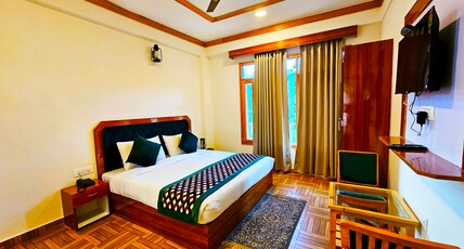 Marina Heights Room Type - Deluxe Room Mountain View with Private Balcony