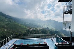 MehaKira Cottage | Hill-view Swimming Pool