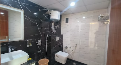 Hotel Vibe BLU & Banquet Advant Expressway Room Type - Deluxe Room with Balcony