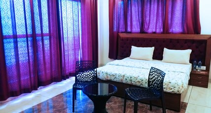 Pine Peak Kasauli Room Type - Sauna Valley Room