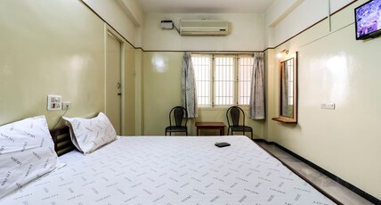 Hotel Livinn Room Type - Three BED NON AC